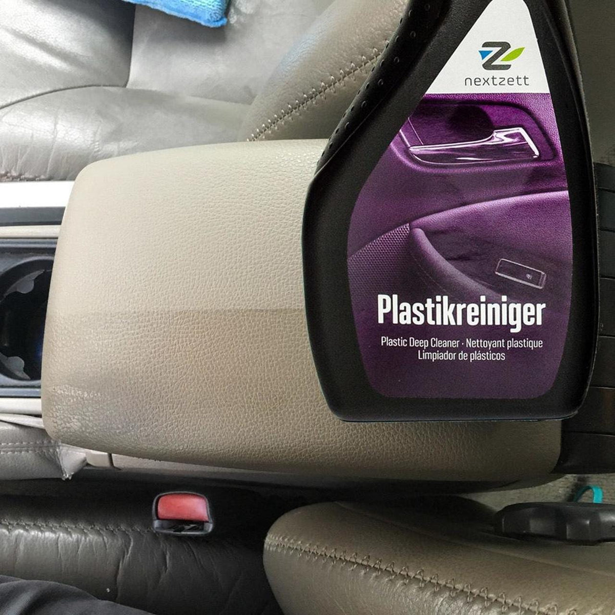 interior car cleaning spray